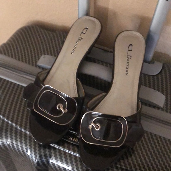 Sandals - Picture 1 of 2